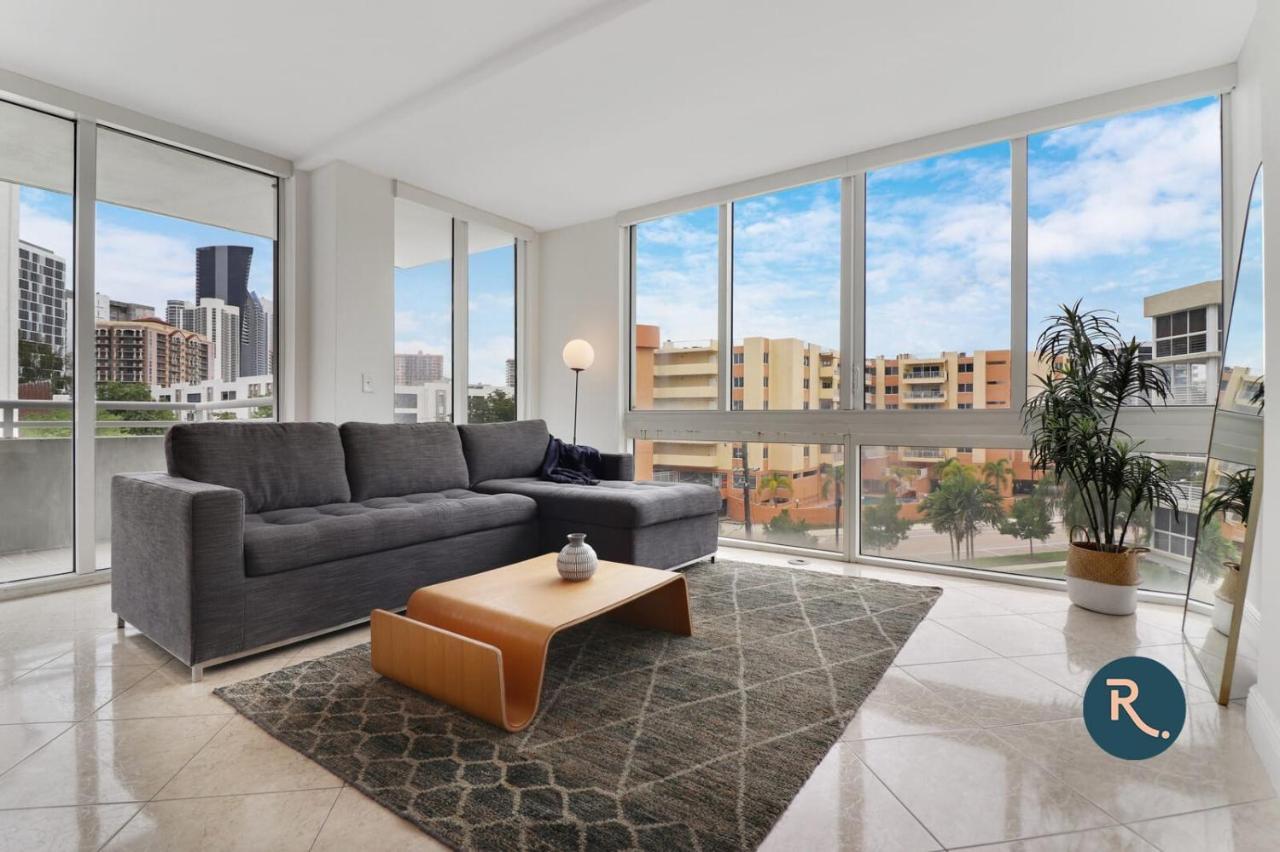 Roami At Sunny Isles Lejlighed Miami Beach Eksteriør billede